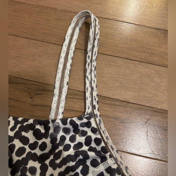 Lululemon Size 8 Straight Up Bra black and white dot print - Picture 4 of 9